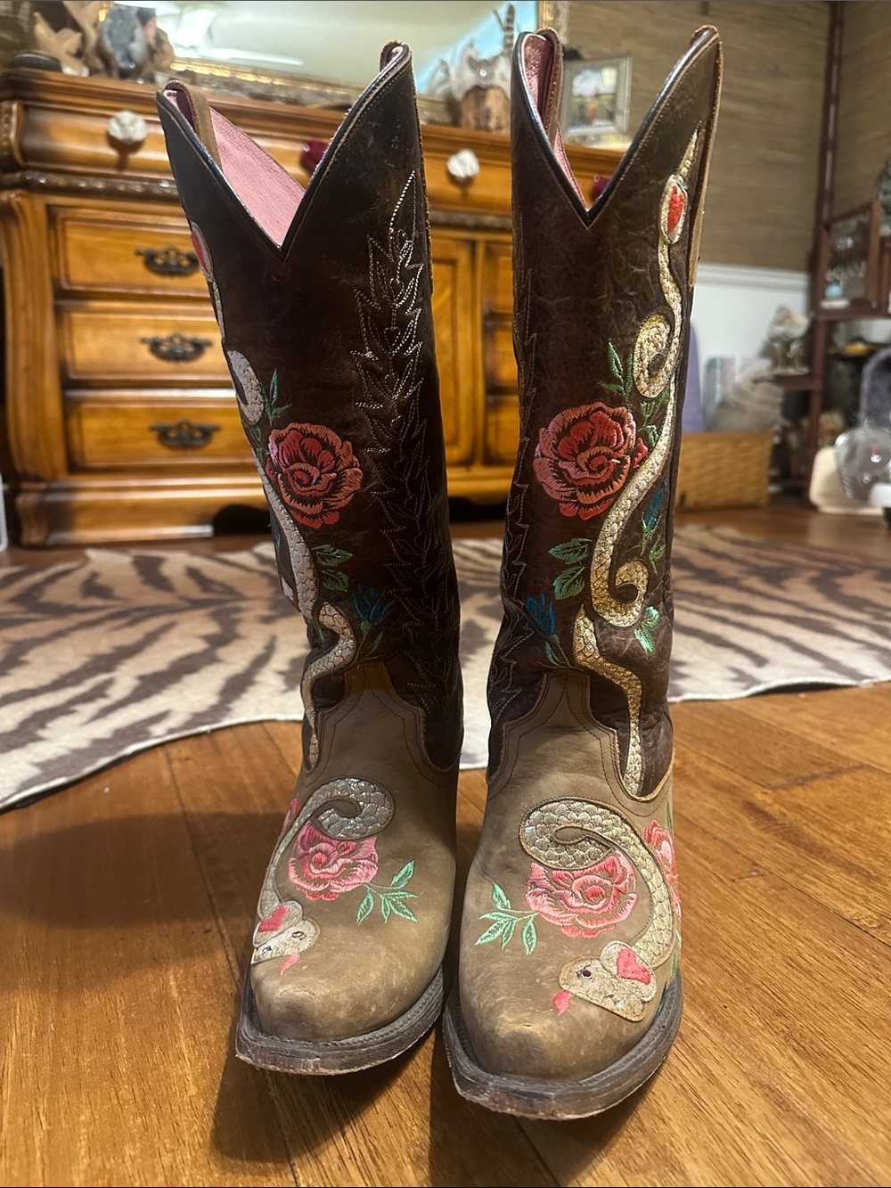 Lane Junk Gypsy Brown Embroidered Snake & Rose Western Heeled Boots 9 1/2 - Picture 2 of 7